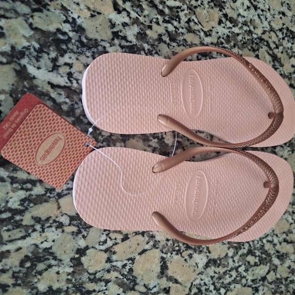Havaianas Women's Top Rosa Ballet Rose Flip Flop Sandal, US 7/8 - Picture 2 of 7
